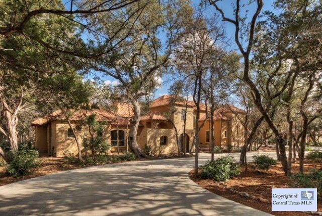 Property Photo: 399 Mariposa Loop TX 78132