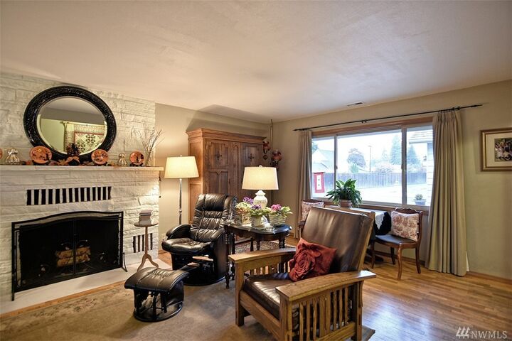 Property Photo: 408 E Highland Dr WA 98223