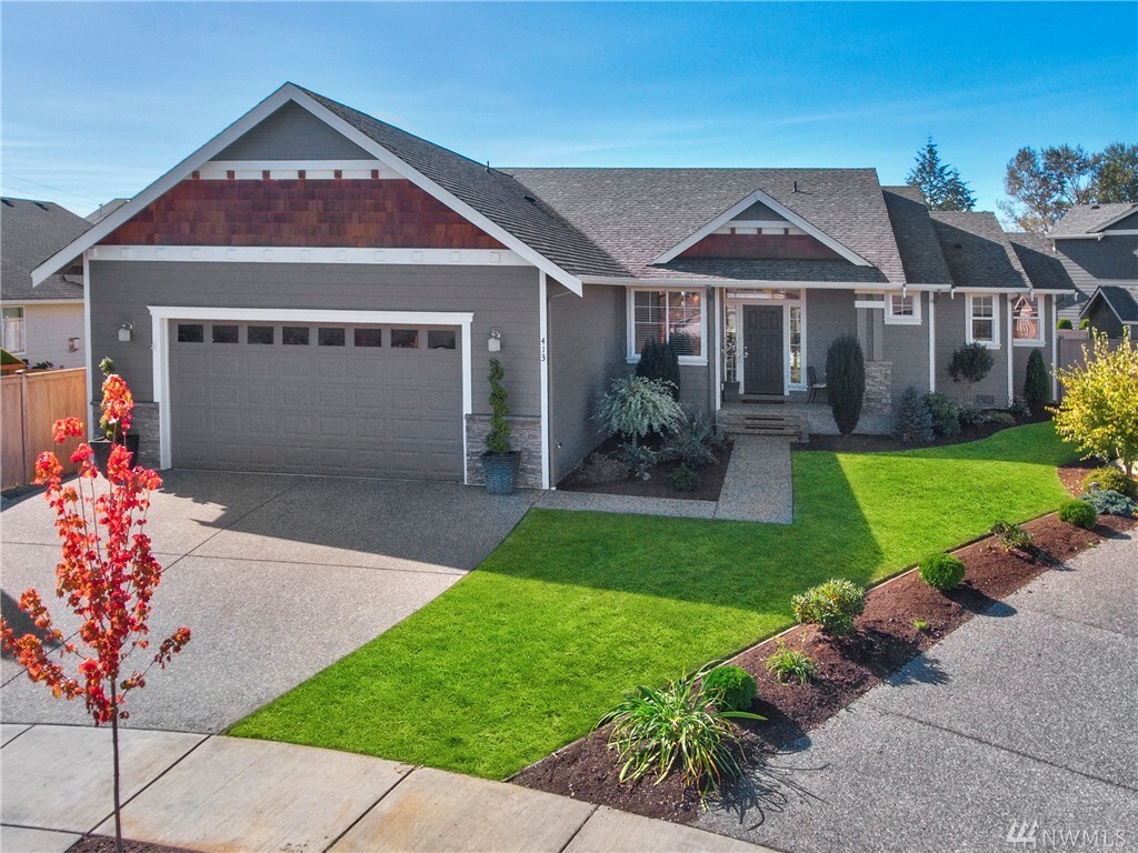 Property Photo: 413 22nd Place WA 98290
