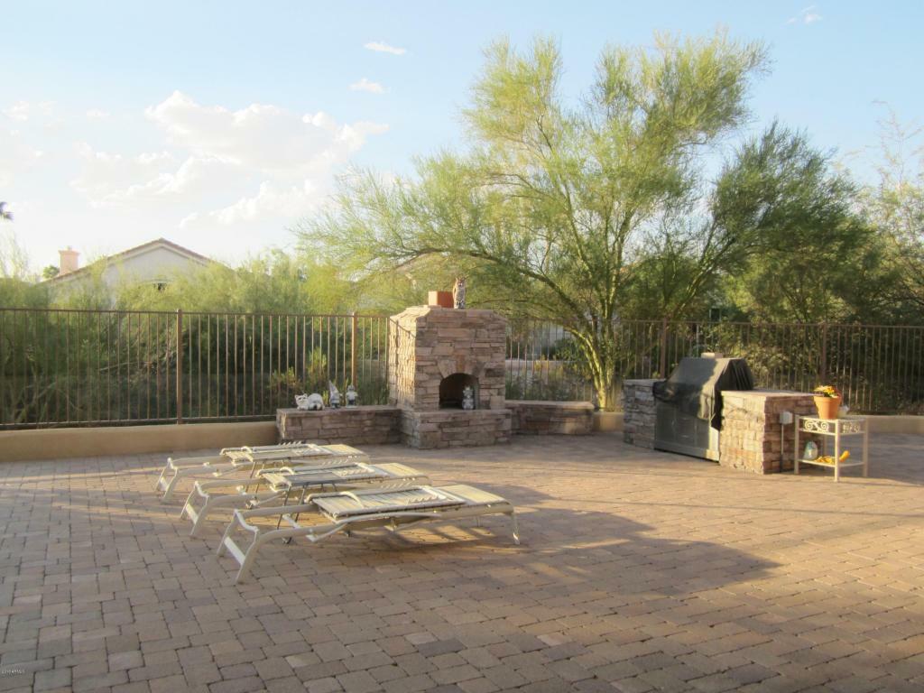 Property Photo: 9238 N 119th Way AZ 85259