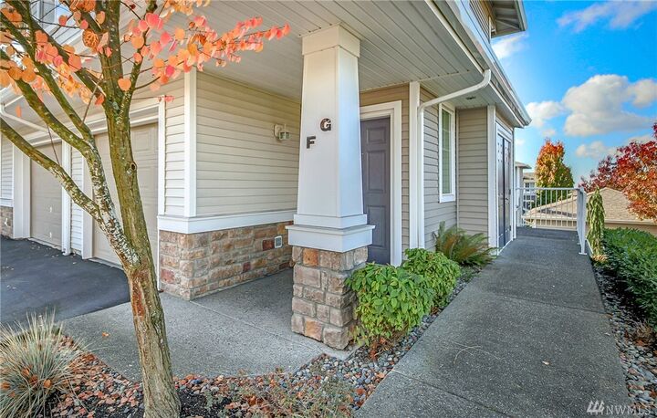 Property Photo: 6533 Isaac Ave SE F WA 98092