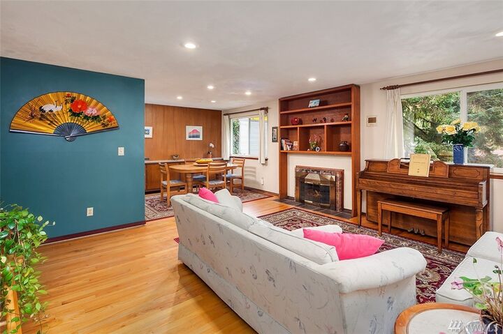 Property Photo: 3115 NE 117th St WA 98125