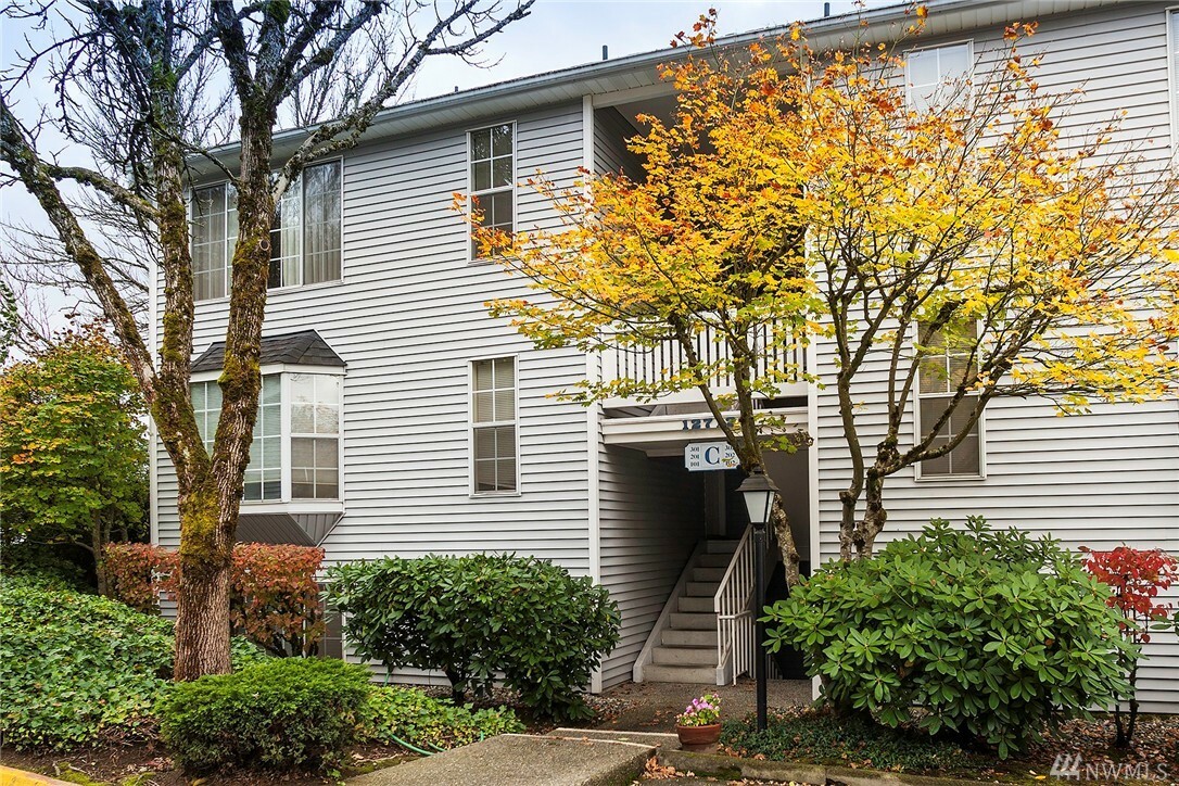 Property Photo:  12712 NE 144th St C201  WA 98034 