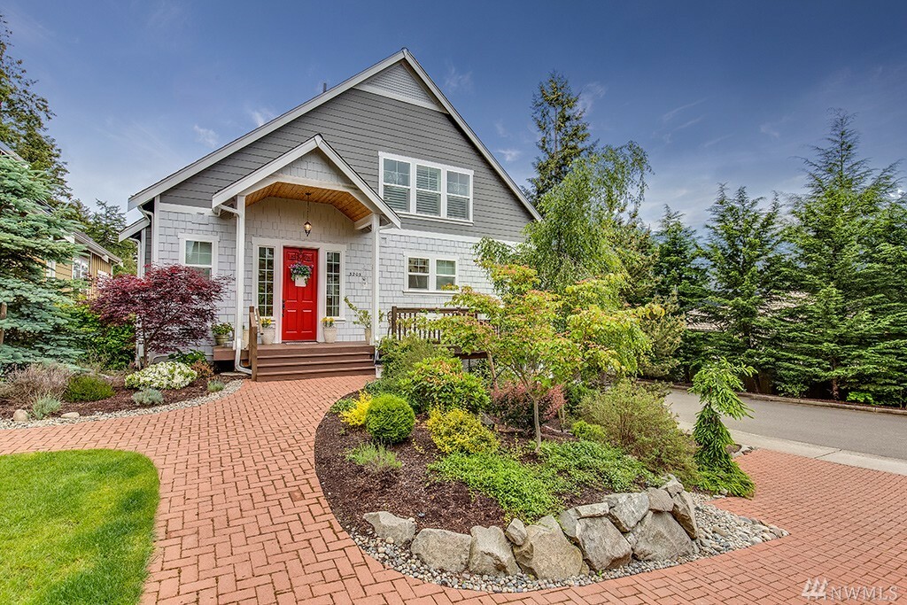 Property Photo:  3205 Emerald Lane  WA 98335 