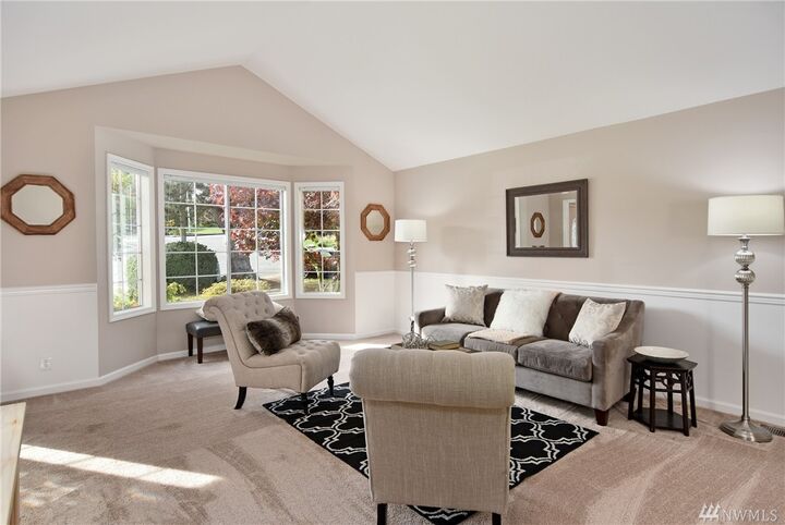 Property Photo:  5106 NE 21st St  WA 98059 
