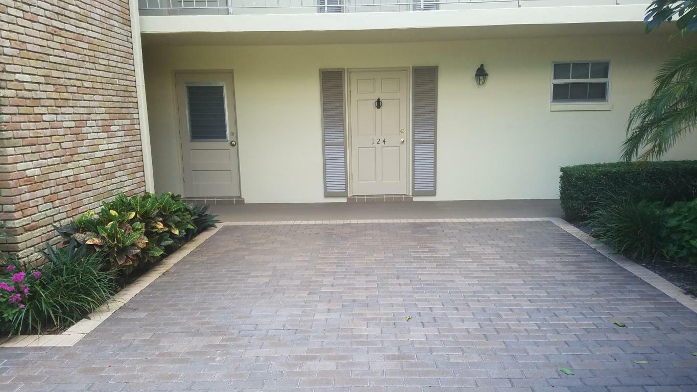 Property Photo:  5560 Tamberlane Circle 124  FL 33418 