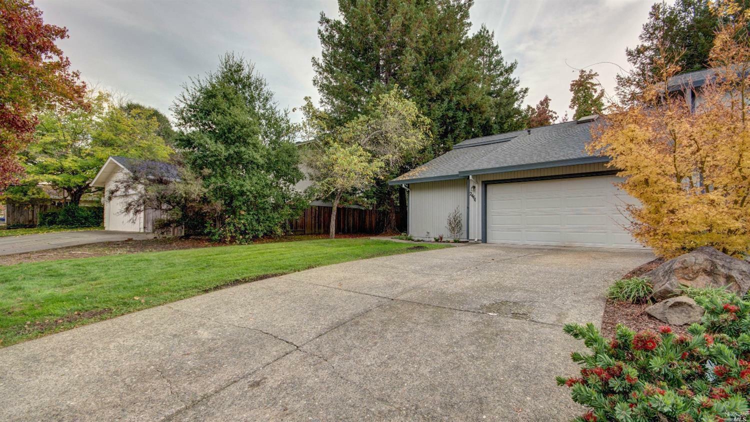 Property Photo:  2464 Burnt Oak Drive  CA 95401 