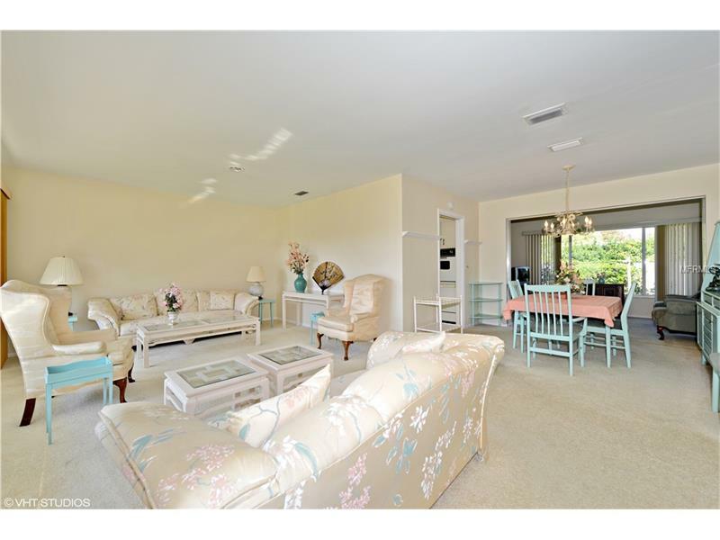 Property Photo: 2199 Sunset Circle FL 33774