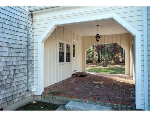 Property Photo:  372 Kingstown Way  MA 02332 