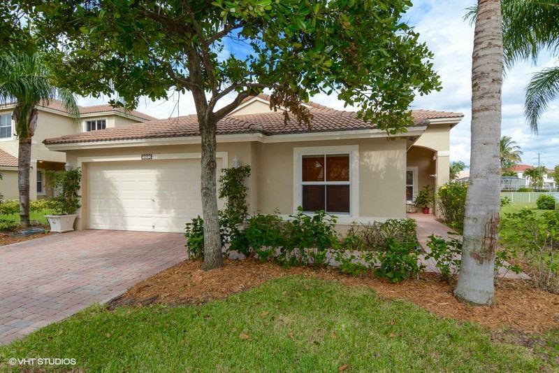 Property Photo:  4207 Onega Circle  FL 33409 