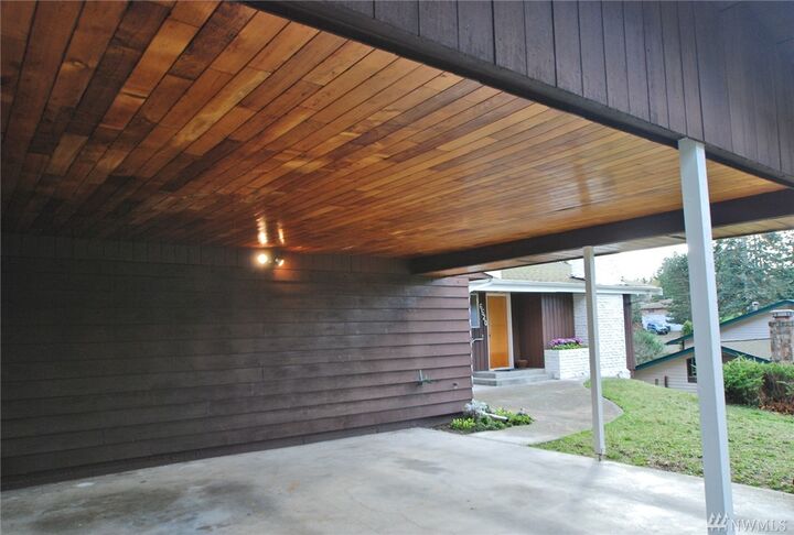 Property Photo: 6520 183rd St SW WA 98037