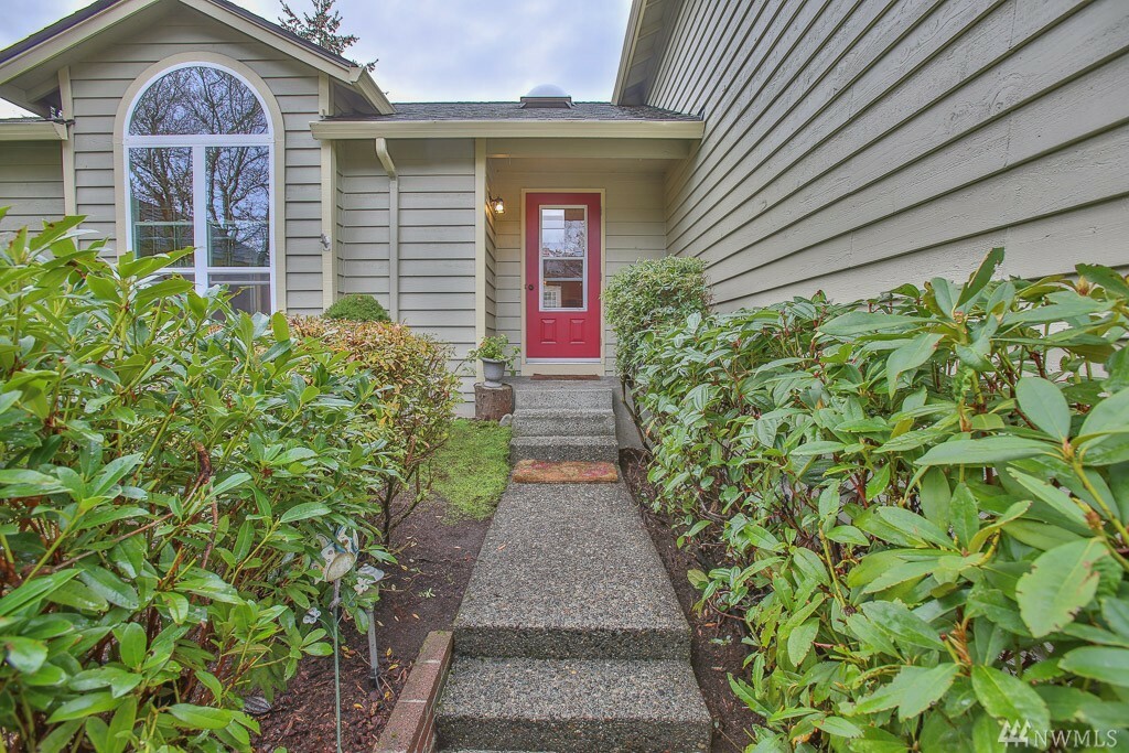 Property Photo:  11013 SE 269th St  WA 98030 