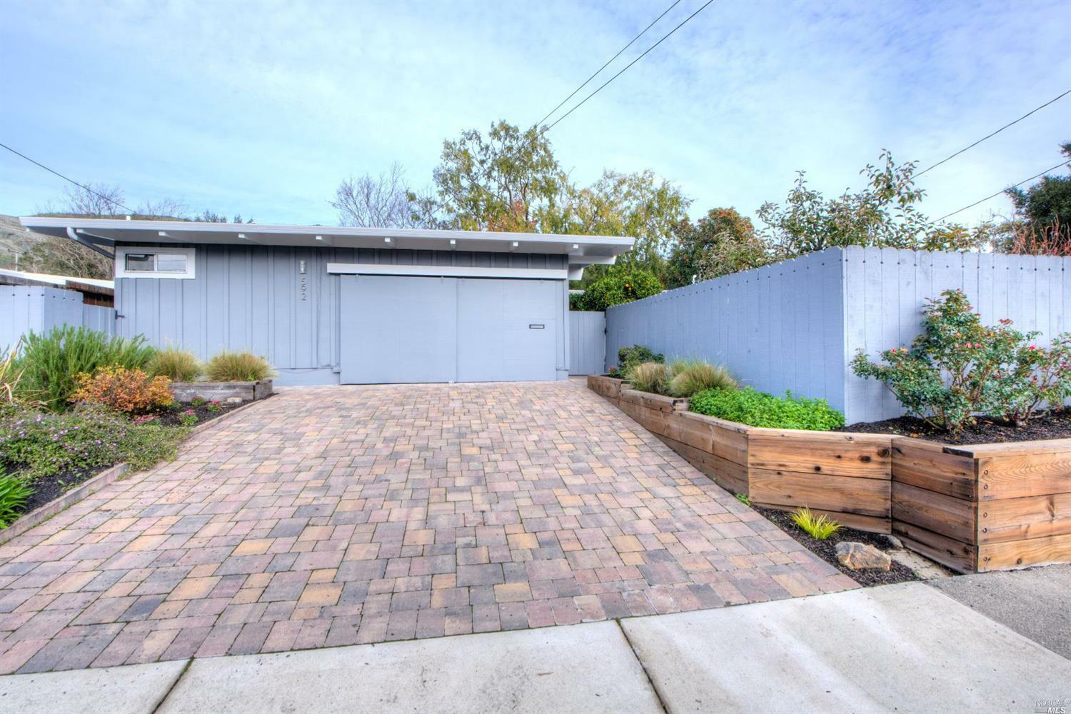 Property Photo:  592 Woodbine Drive  CA 94903 