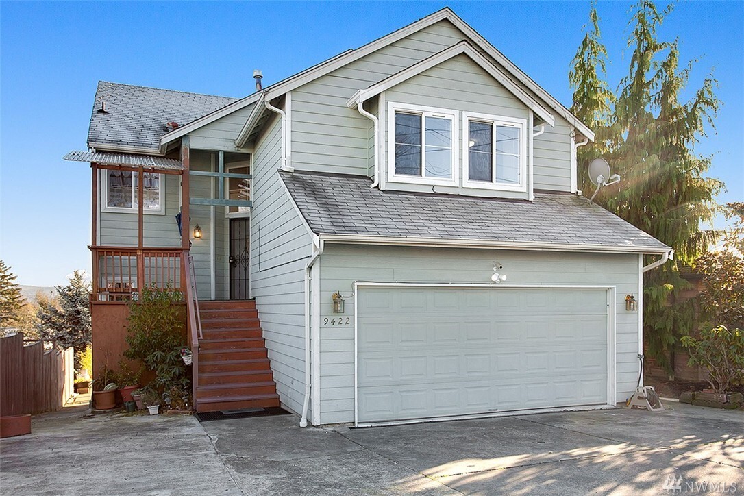Property Photo: 9422 49th Ave S WA 98118