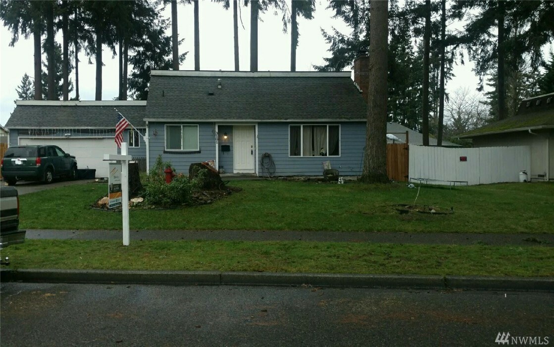 Property Photo:  3101 16th St SE  WA 98092 