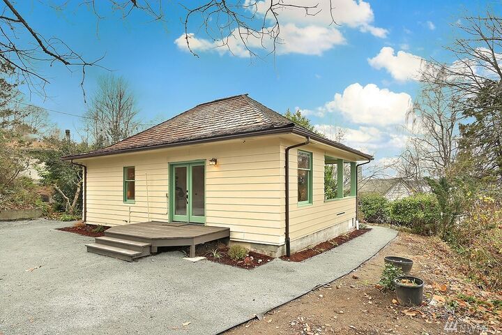 Property Photo:  10147  Cornell Ave S  WA 98178 