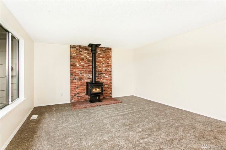 Property Photo:  20419 120th Ave SE  WA 98031 