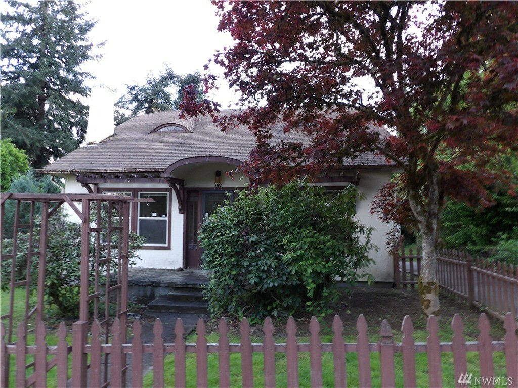 Property Photo: 309 NW Washington St WA 98596