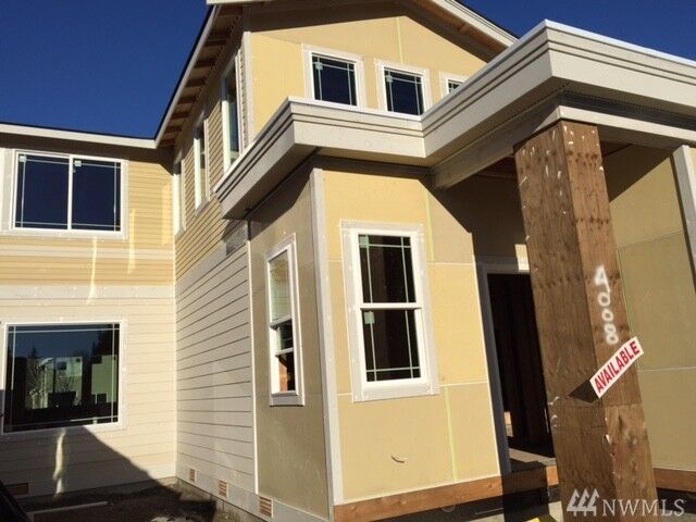 Property Photo:  4002 NE 20th St  WA 98056 