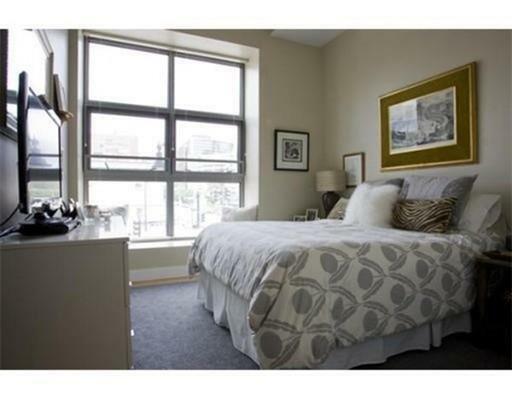 Property Photo: 1 Garden St 4 MA 02114