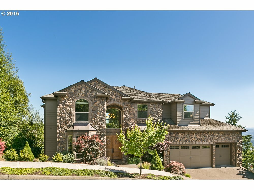 Property Photo:  9622 NW Skyline Heights Dr  OR 97229 
