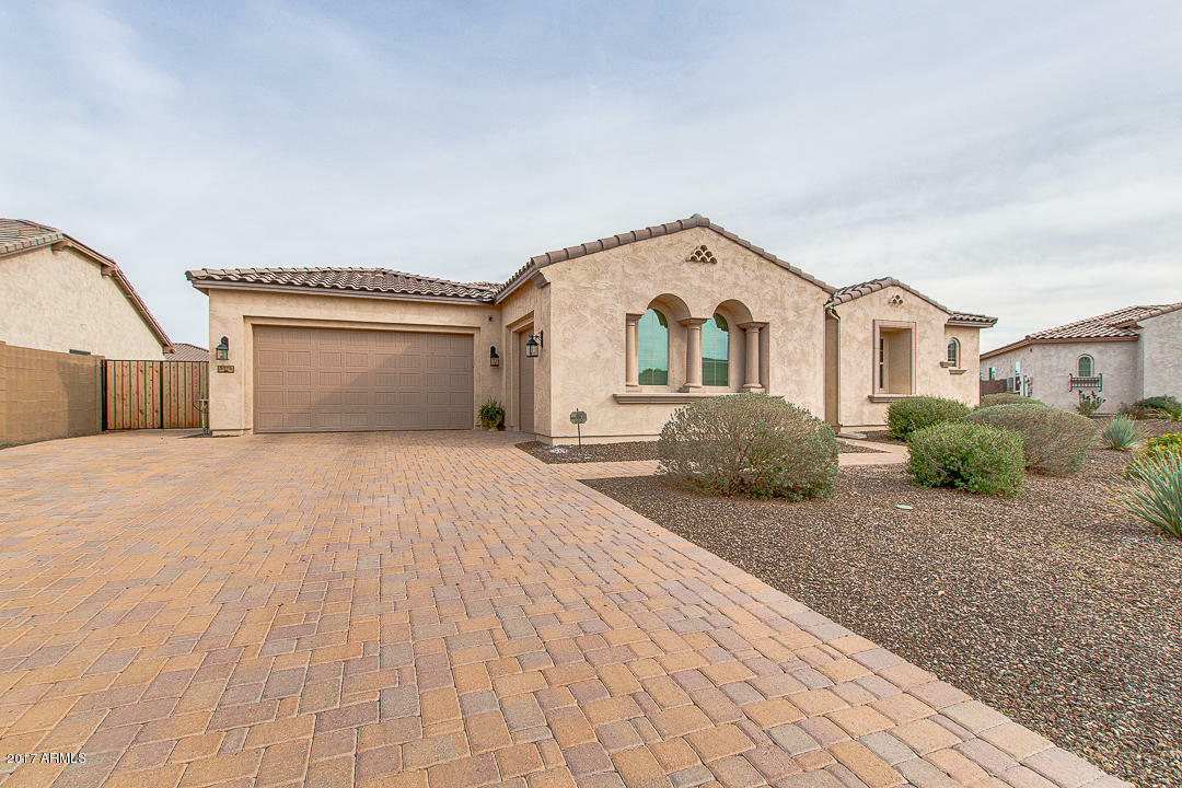 Property Photo:  3375 S Clairborne Avenue  AZ 85297 