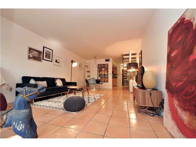 Property Photo: 15385 S Dixie Hwy 8 FL 33157