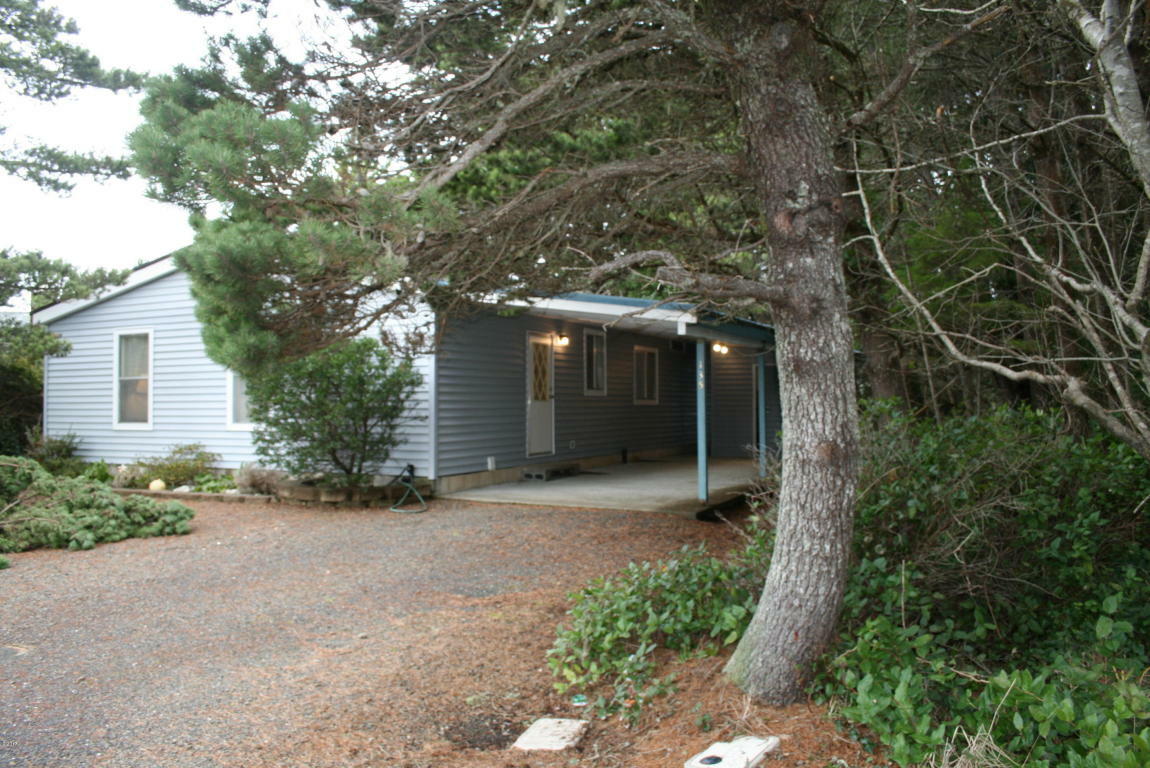 Property Photo:  135 Azalea Street  OR 97388 