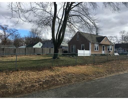 Property Photo: 13 Bonneta Cir MA 01020