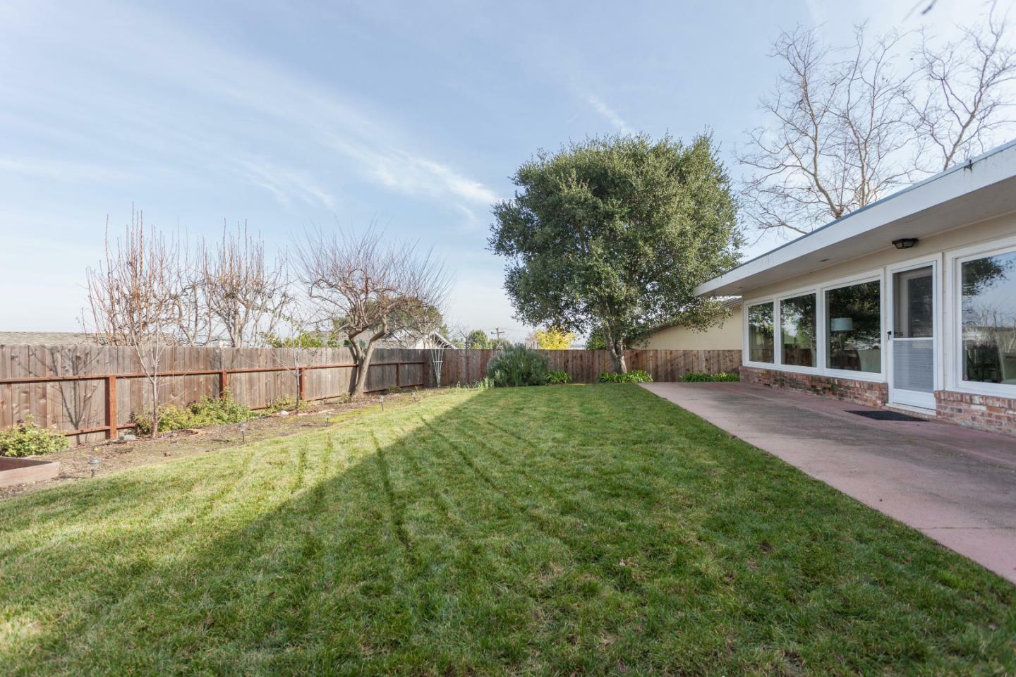 Property Photo:  3636 Jefferson Avenue  CA 94062 