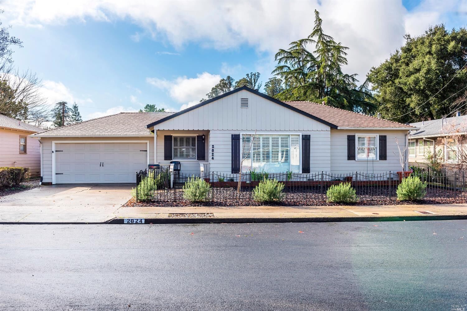 Property Photo: 2024 Terrace Way CA 95404