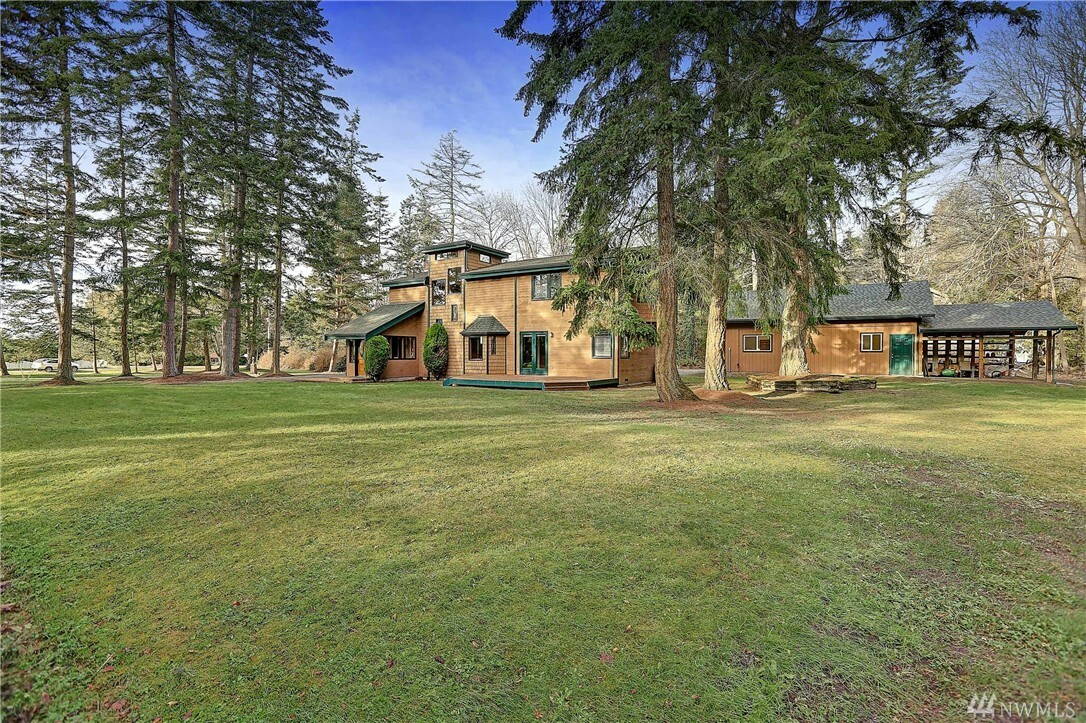 Property Photo:  1239 Youngwood Rd  WA 98282 