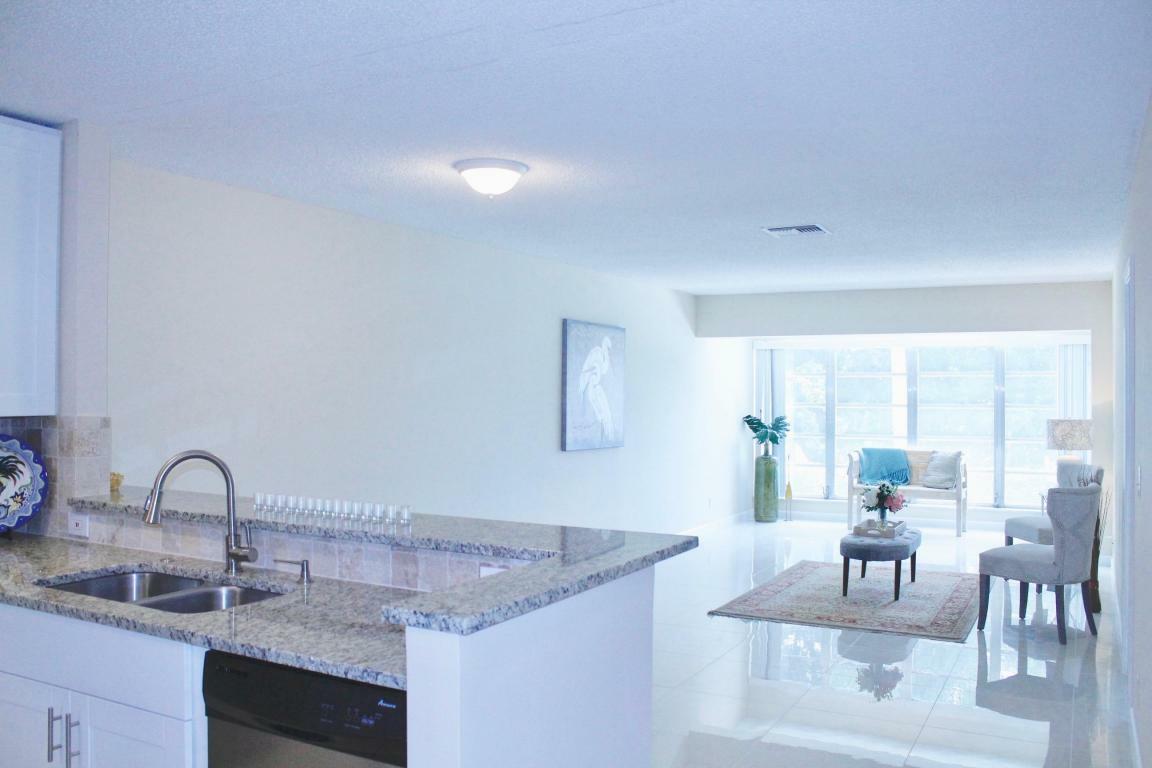Property Photo: 1141 Calamondin Terrace 204 FL 33445