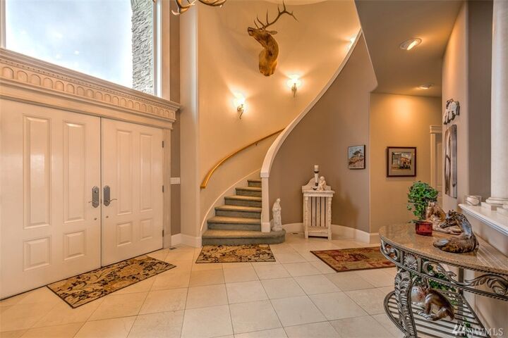 Property Photo:  3802 V Ave  WA 98221 