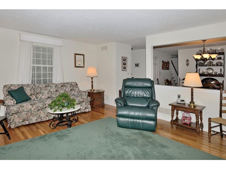 Property Photo:  16 Governor Square 16  NH 03458 