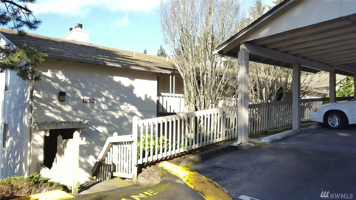 Property Photo:  1220 SW 132nd Lane 532  WA 98146 