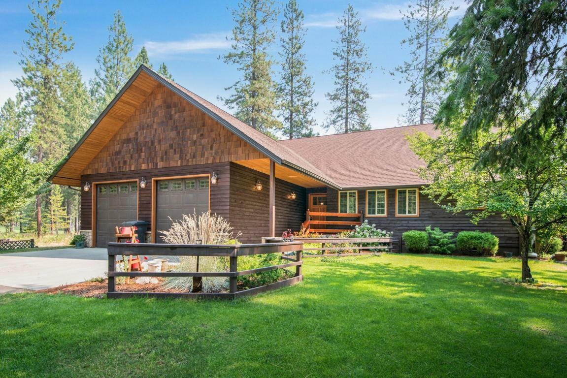 Property Photo:  543 Hogans Way  WA 99109 