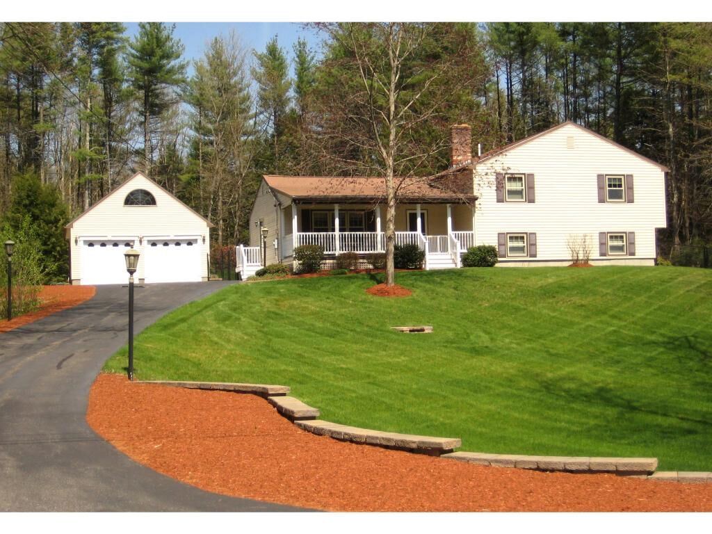 Property Photo:  5 Cohas Drive  NH 03032 