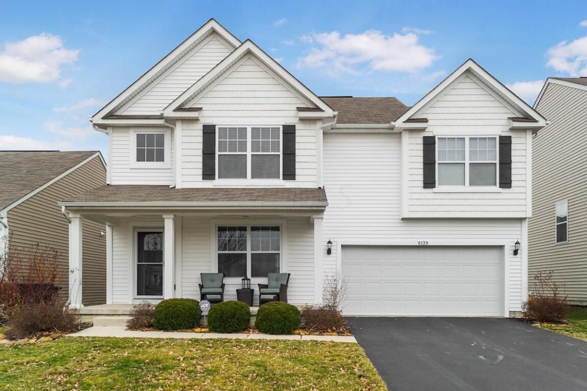 Property Photo: 6139 Witherspoon Way OH 43081