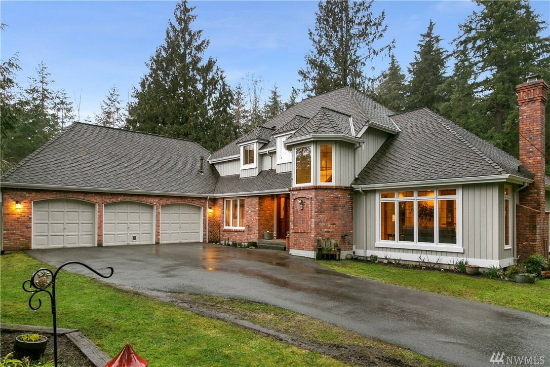 Property Photo: 23308 SE 22nd St WA 98075