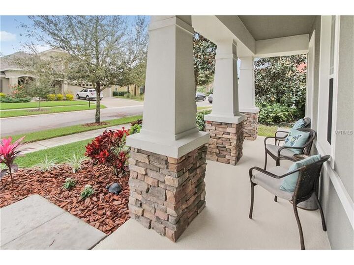 Property Photo:  15909 Oakleaf Run Drive  FL 33547 