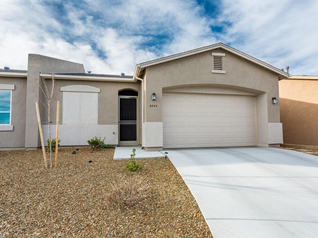 Property Photo:  6825 E Arden Court  AZ 86314 