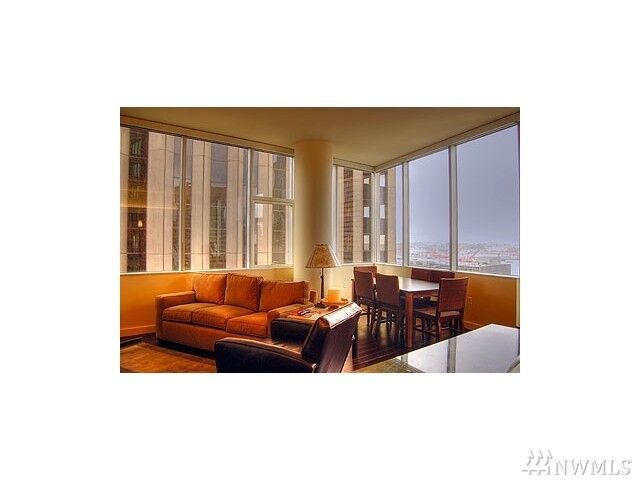 Property Photo:  909 5th Ave 1700  WA 98104 