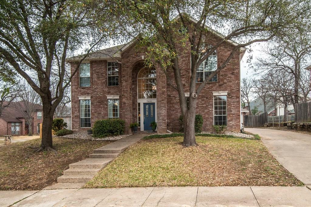 Property Photo:  7601 Oak Knoll Drive  TX 76182 