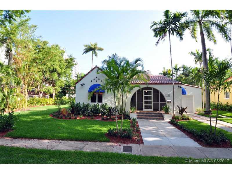 Property Photo: 410 Minorca Ave FL 33134