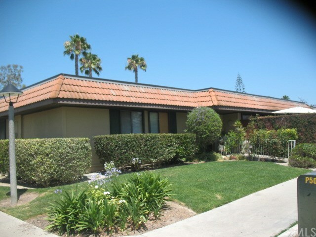 Property Photo: 23405 Via San Miguel CA 92656