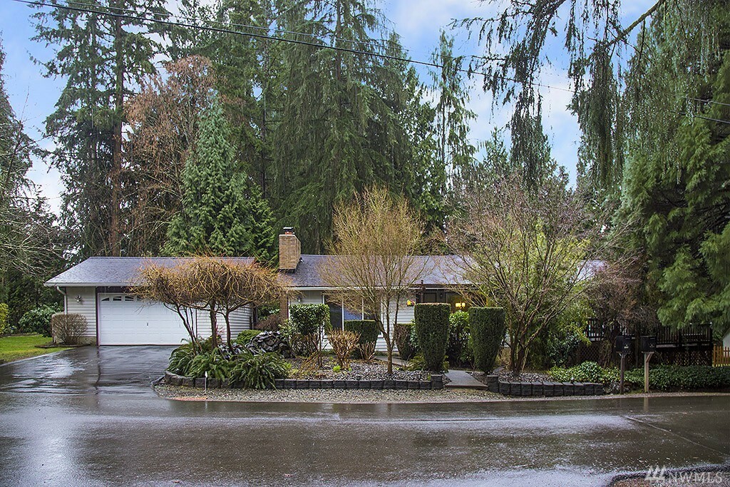 Property Photo:  15305 NE 201st St  WA 98072 