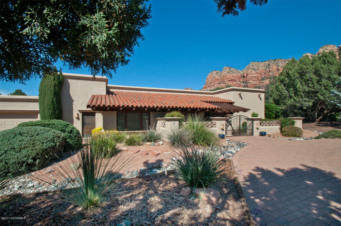Property Photo: 95 N Highland Drive AZ 86351