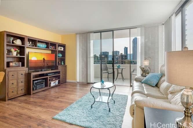 Property Photo:  2410 Cleghorn Street 1103  HI 96815 