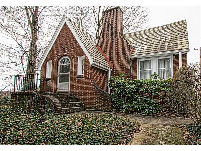 Property Photo:  1322 Grandview Avenue  PA 15116 